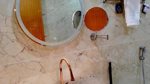 m view bathroom